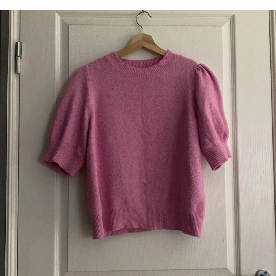 Rosa stickad tröja från Vero Moda