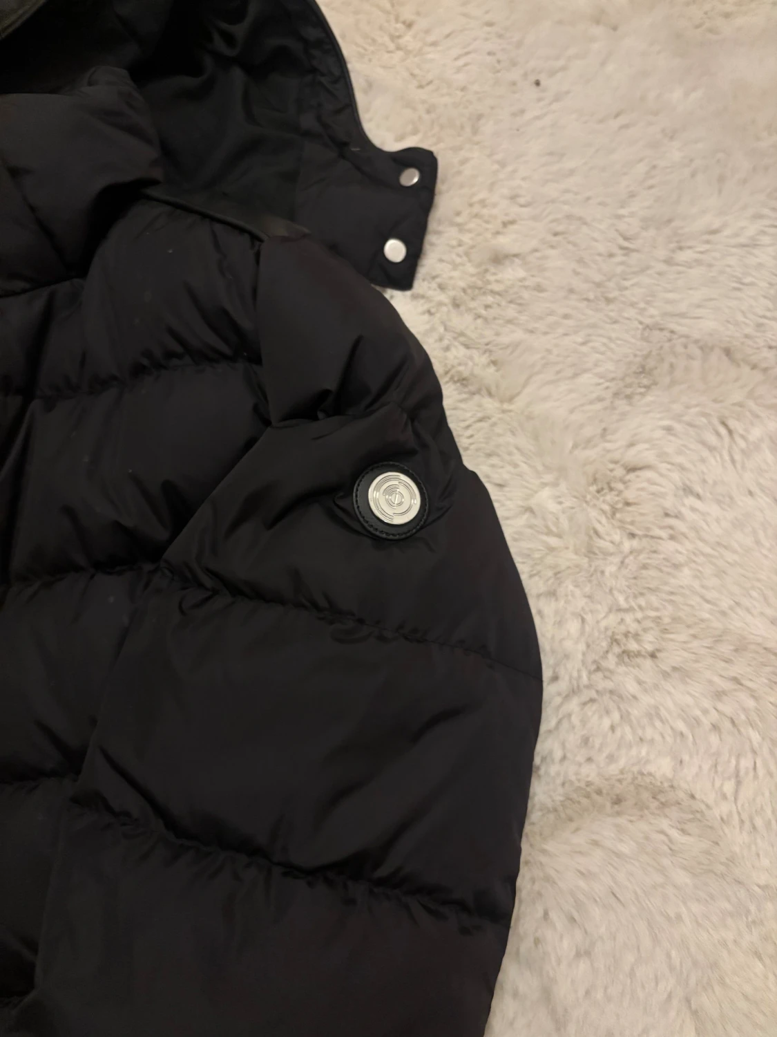 Svart dunjacka från Cedrico - 1