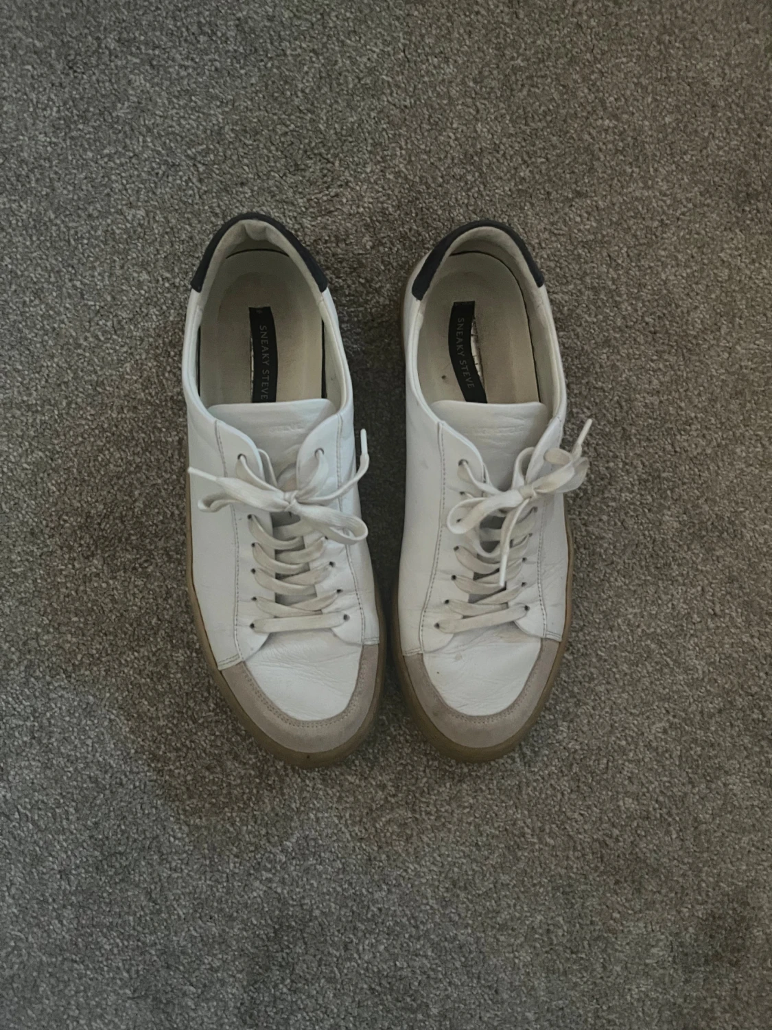 Vita sneakers från Sneaky Steve - 1