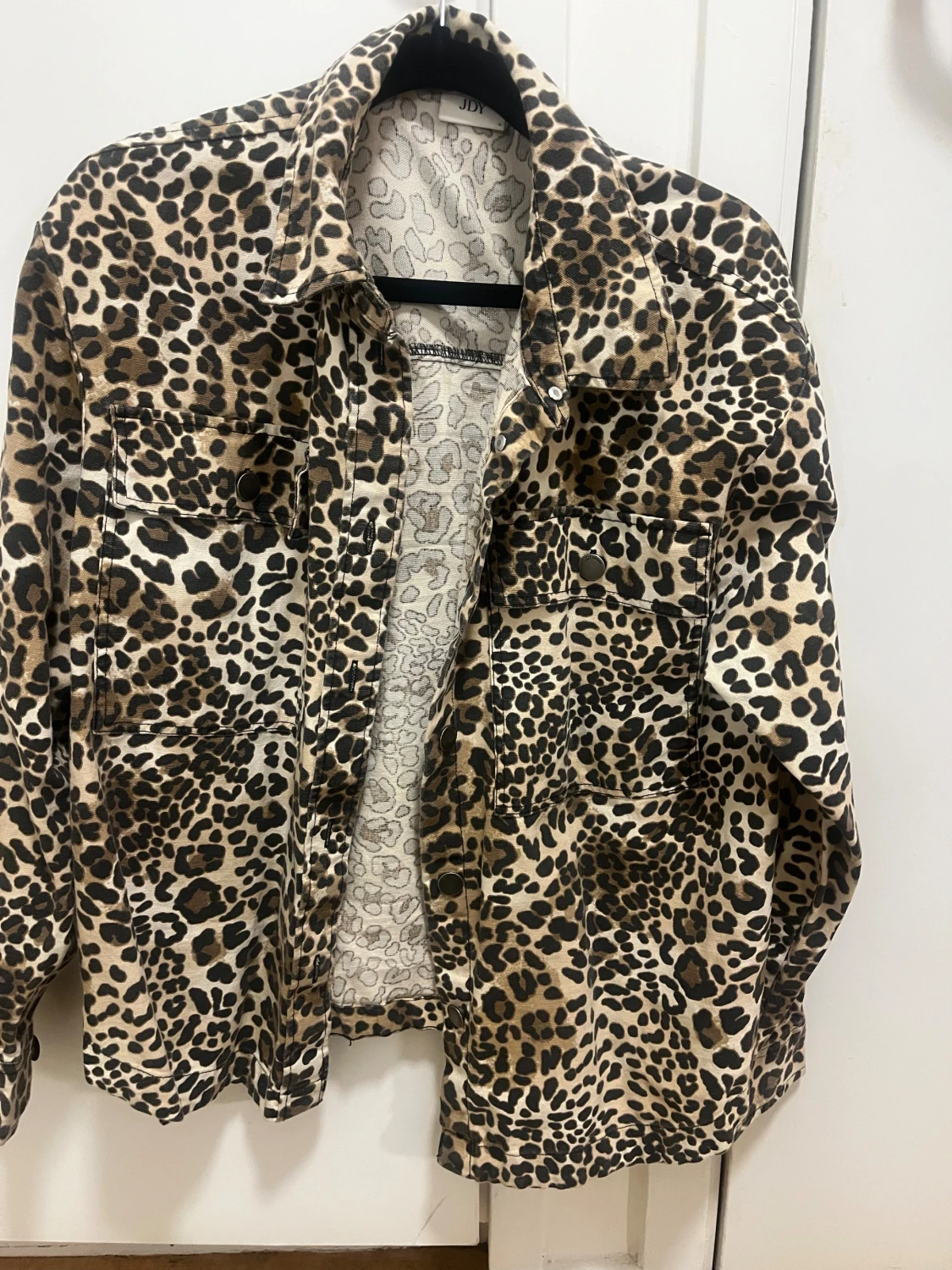 Leopardmönstrad overshirt från JDY - 2