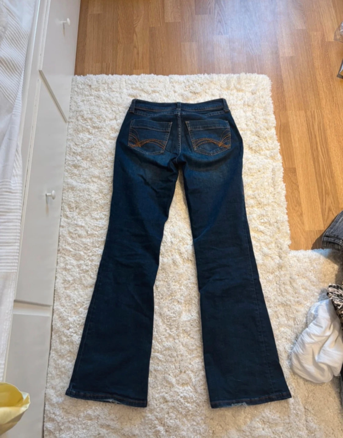 Bootcut jeans i mörkblå denim - 1