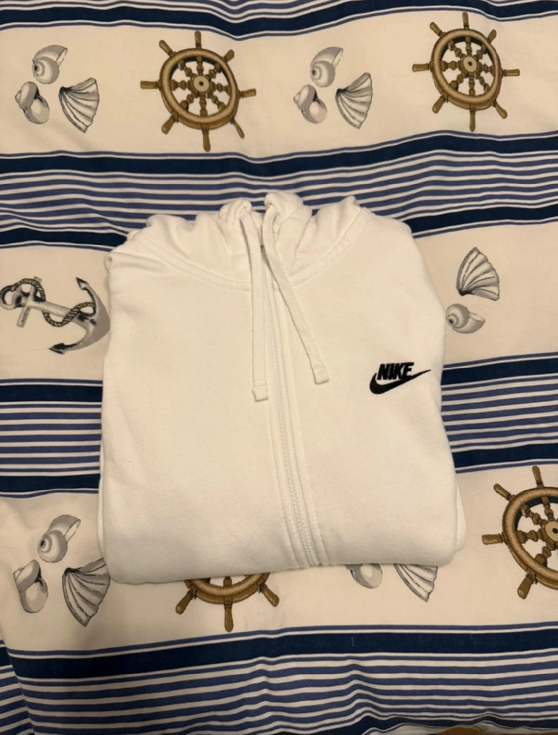 Vit hoodie från Nike med dragkedja - 4