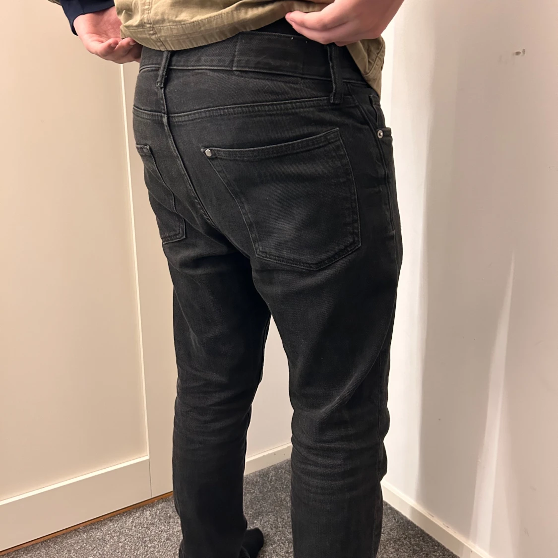 Svarta H&M jeans slim fit - 3