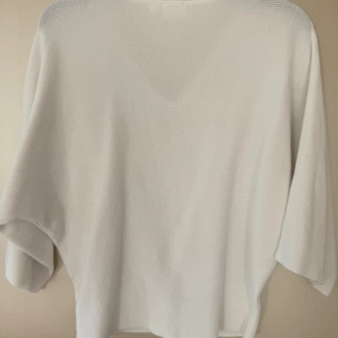 Vit stickad tröja med v-ringning Cyrus - 2