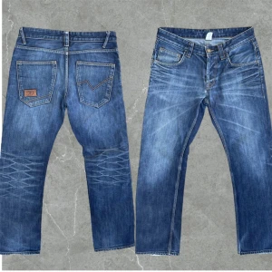 Tom tailor jeans - Sjukt feta vintage jeans! Modellen är 183 cm . Skriv vid funderingar 