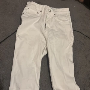 Vita skinny jeans  - I nytt skick!