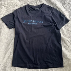 Järnkaminerna tshirt  - Storlek L men passar mig som har M, bra skick!