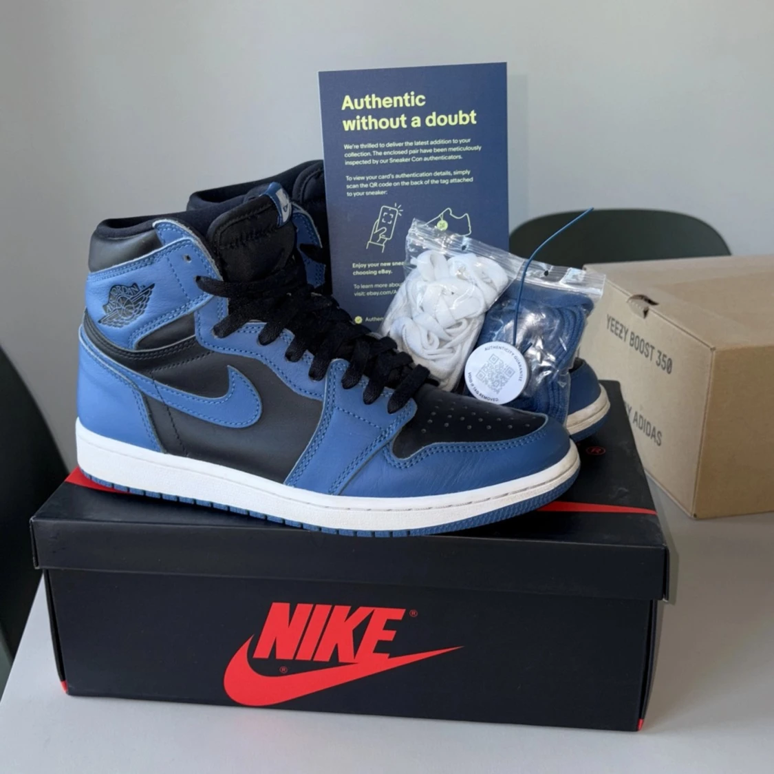 Nike Air Jordan 1 Retro High OG Marine Blue - 92