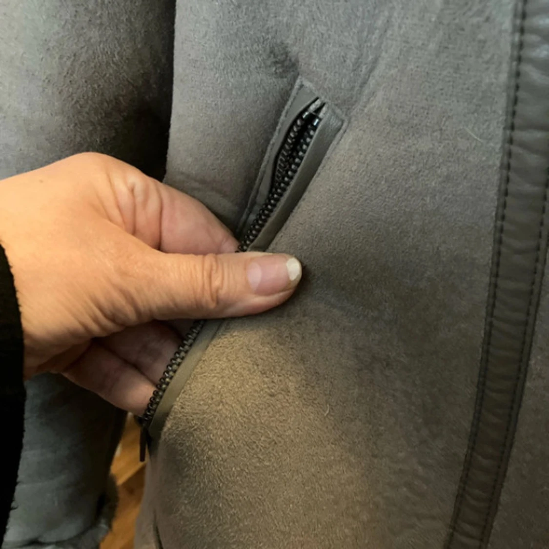 Grå fuskpälsjacka från Stradivarius - 1