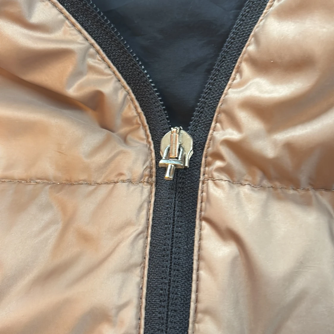 Beige dunväst från Cavalleria Toscana - 4