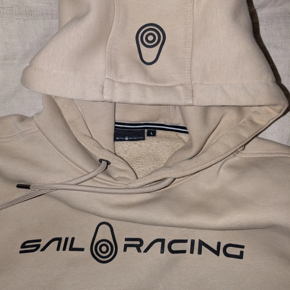 Beige hoodie från Sail Racing - 1