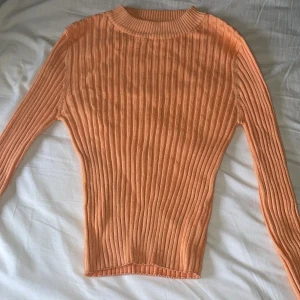 Tröja från Gina - Aldrig använd och i mycket fint skick