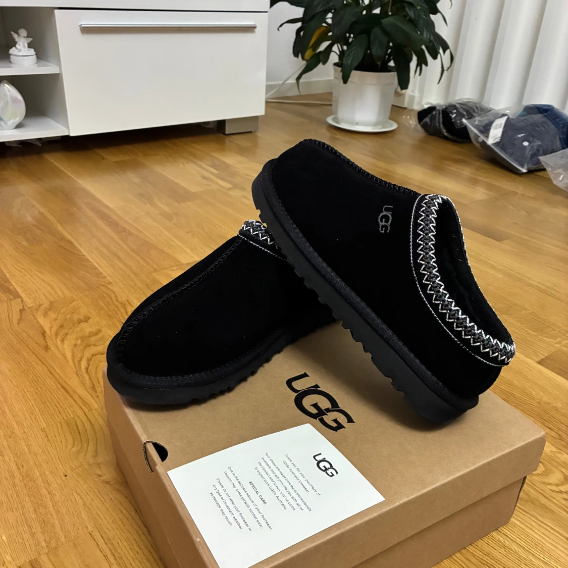 Svarta UGG boots i mocka