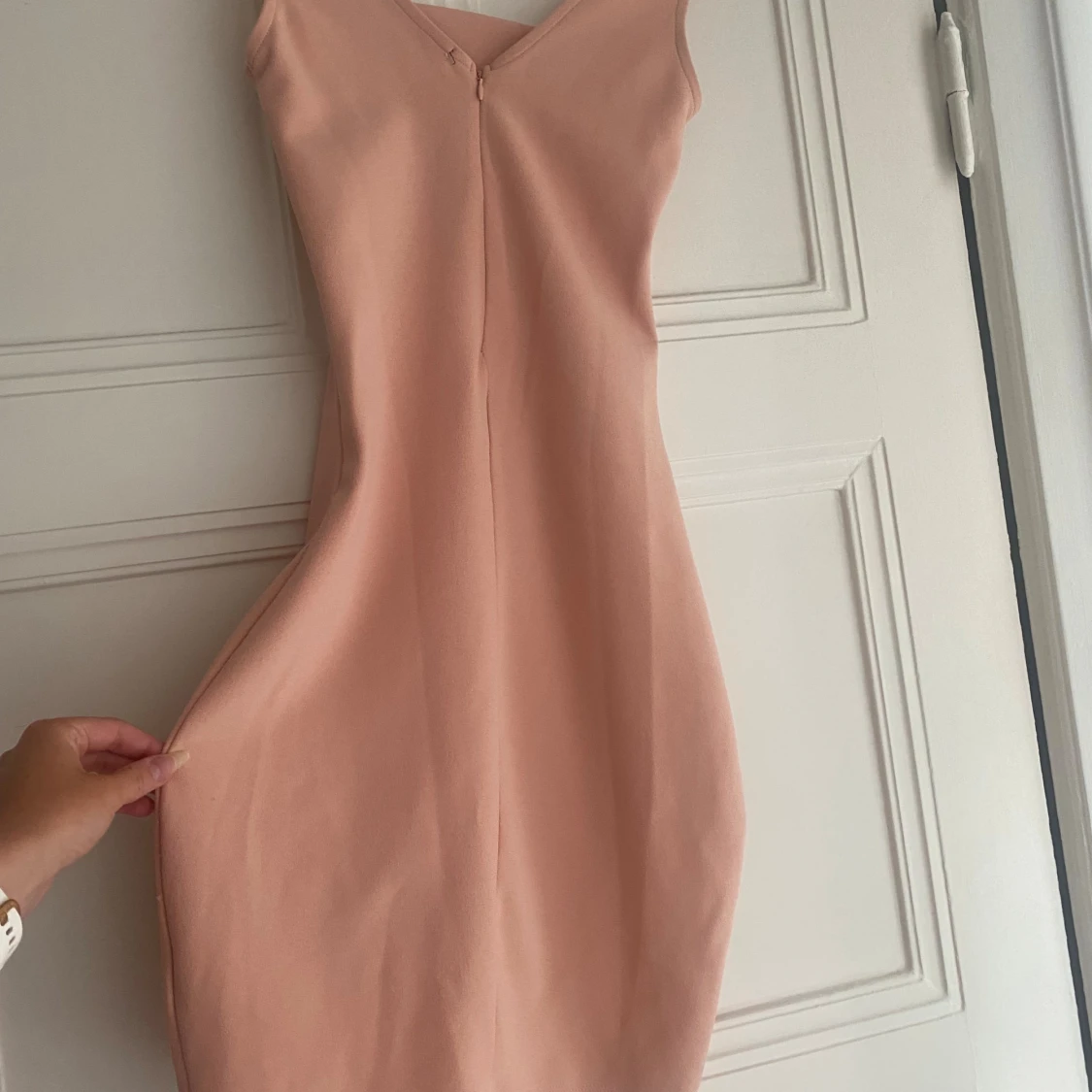 Ljusrosa tight klänning från Bik Bok - 1