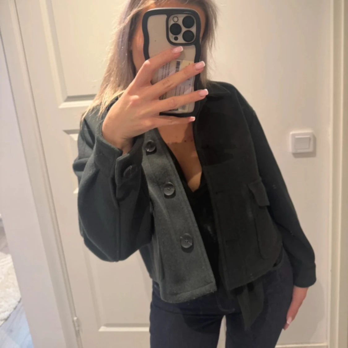 Svart croppad overshirt med fickor - 3