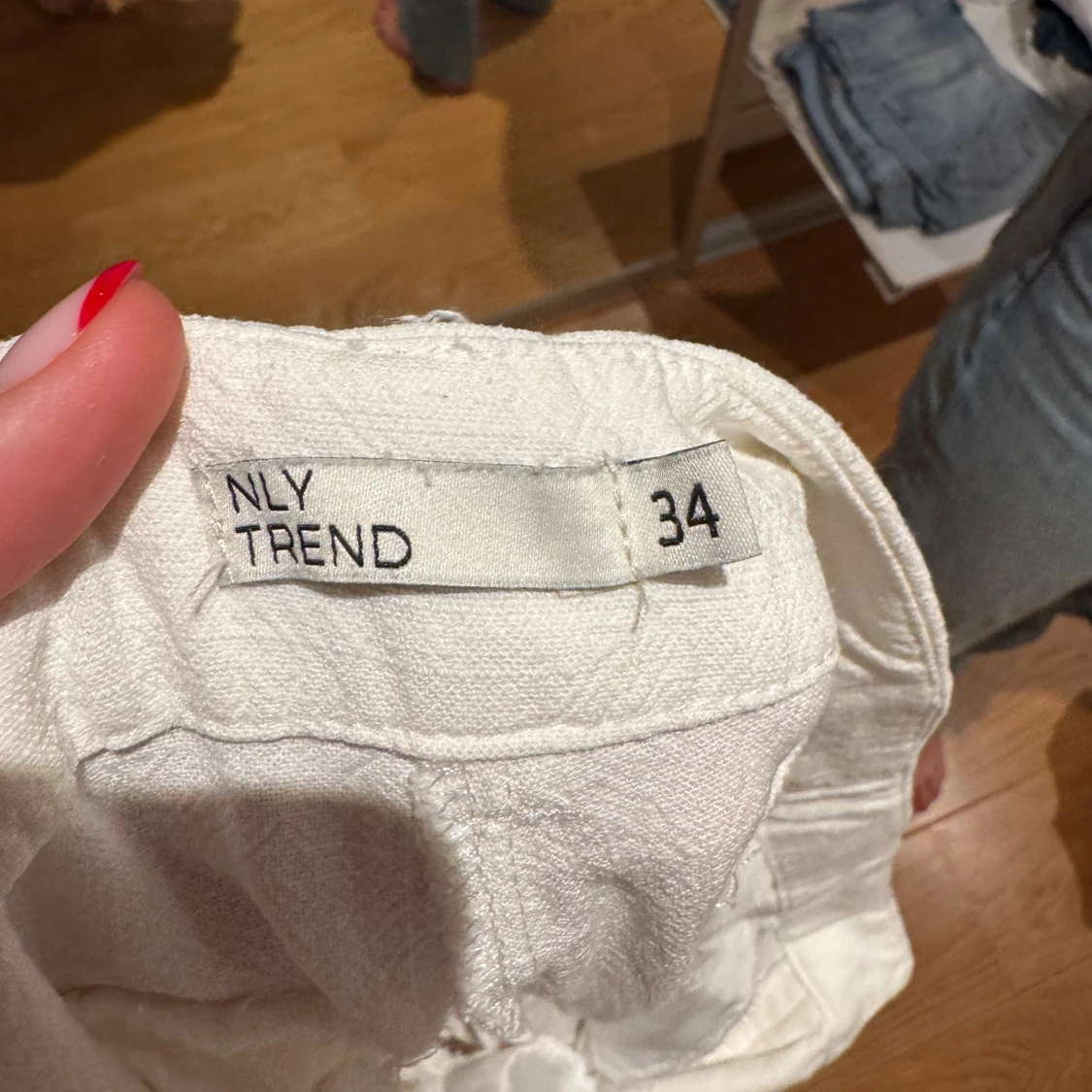 Vita linnebyxor från NLY Trend - 2