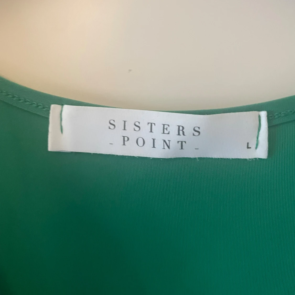 Grön långklänning från Sisters Point - 2