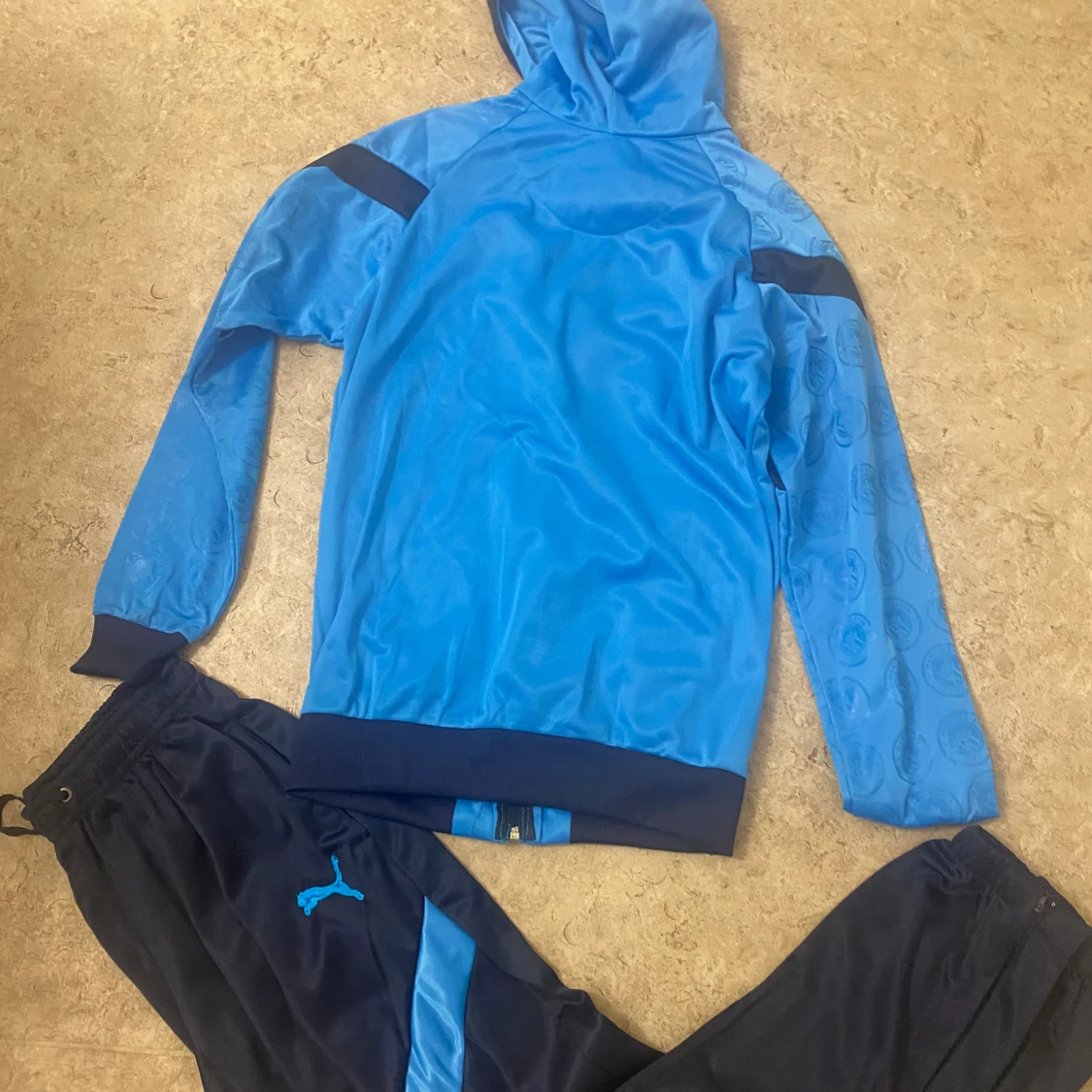 Manchester City blå hoodie från Puma - 1