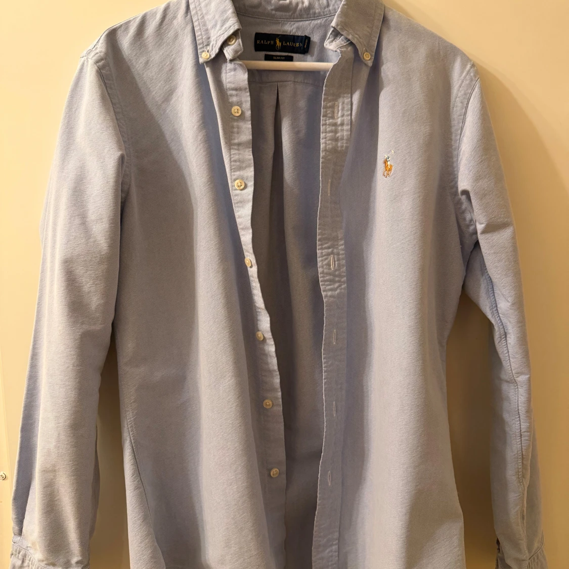 Ljusblå skjorta från Ralph Lauren i storlek M