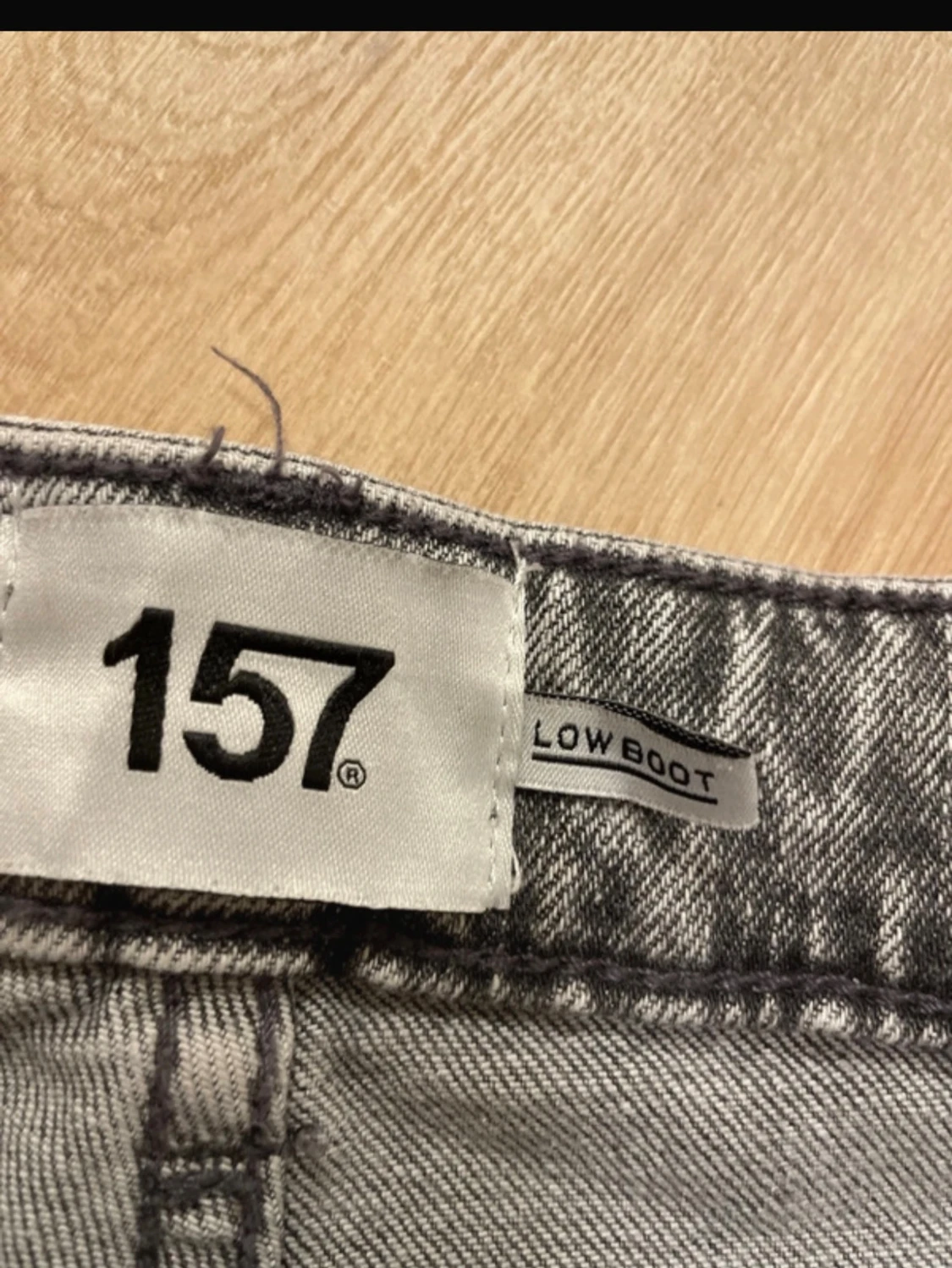 Grå bootcut jeans  - 2