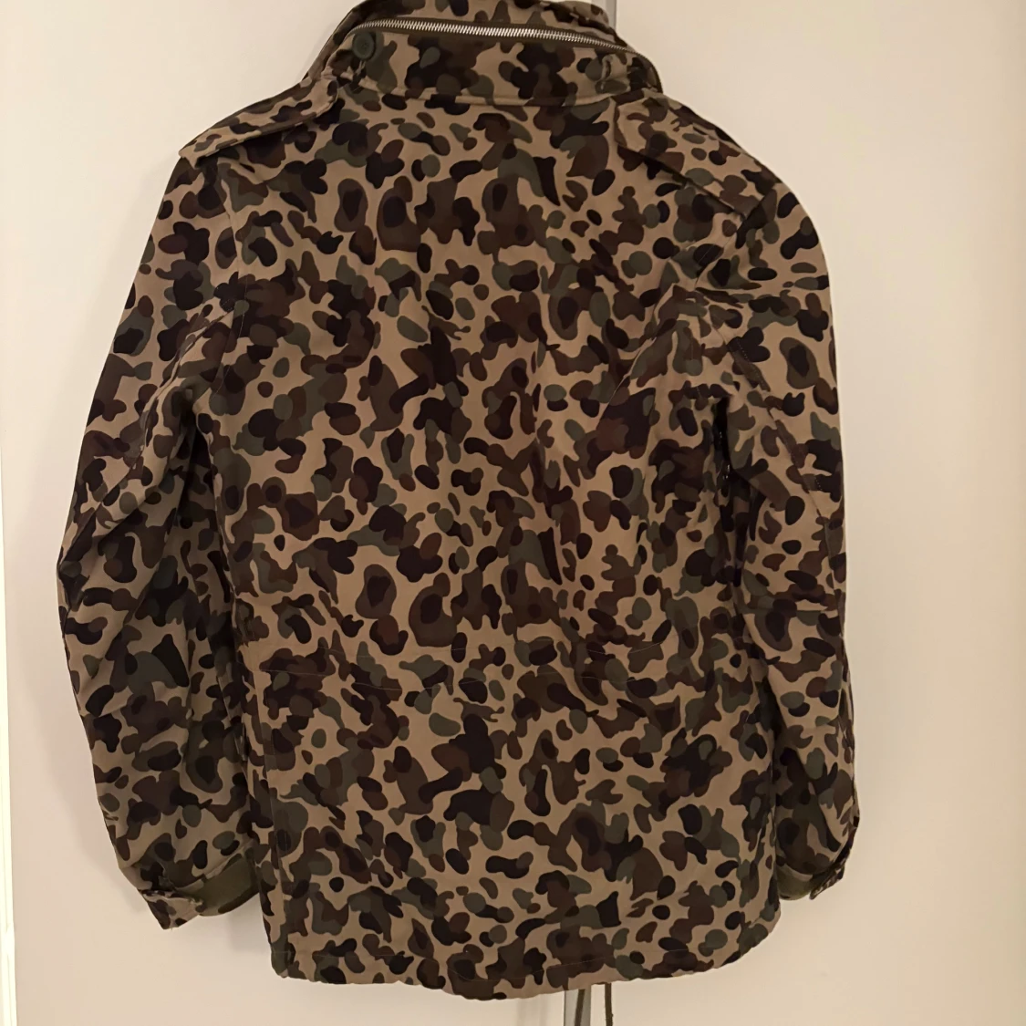 Camouflage parkajacka från Sandro - 1