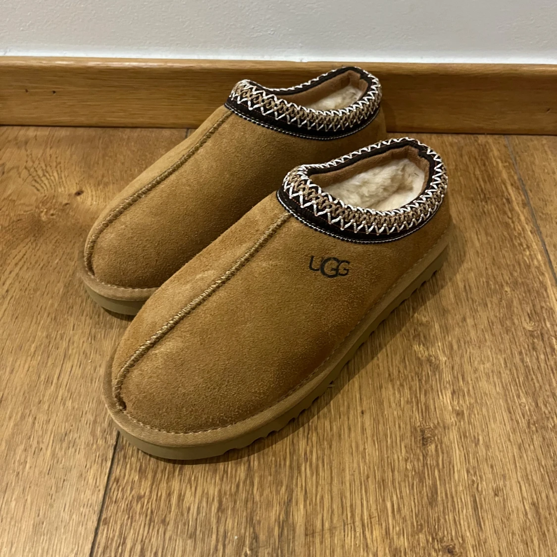 UGG tazman
