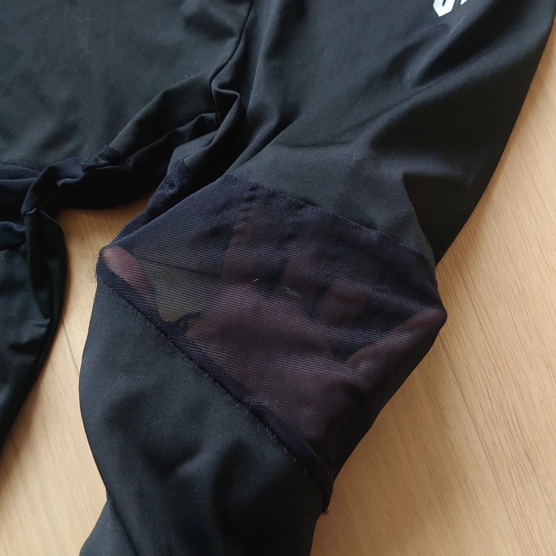 Svarta träningsbyxor med meshdetaljer, 3/4 längd, dam, M - 2