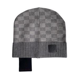 Lv mössa - Helt ny lv mössa. Oanvänd. Fraktar inom 24 timmar. Bästa kvaliten ute på marknaden