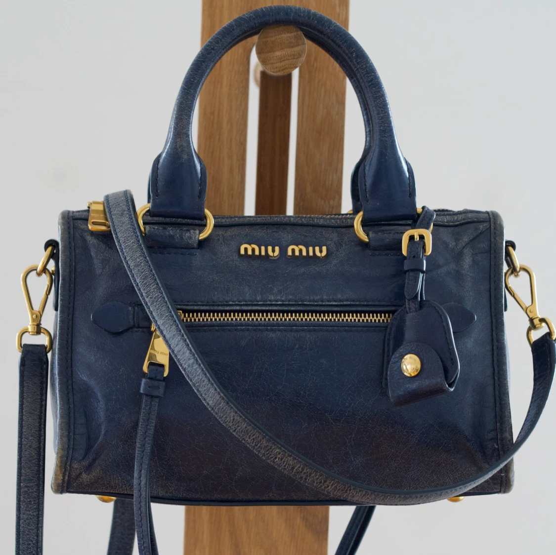 Miu Miu blå handväska i skinn - 1