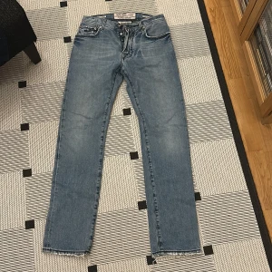 Jacob cohen jeans - Storlek 32 varsamt använda med inga defekter, nypris 5000