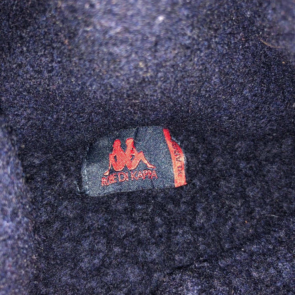 Mörkblå polotröja från Kappa - 4