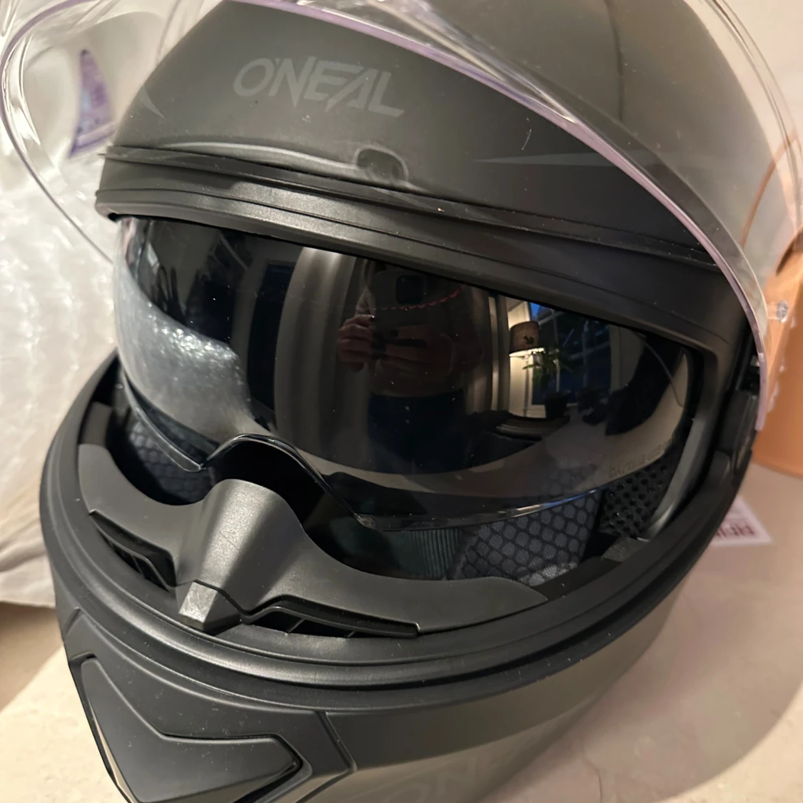 Svart O'Neal MC-hjälm med visir - 2