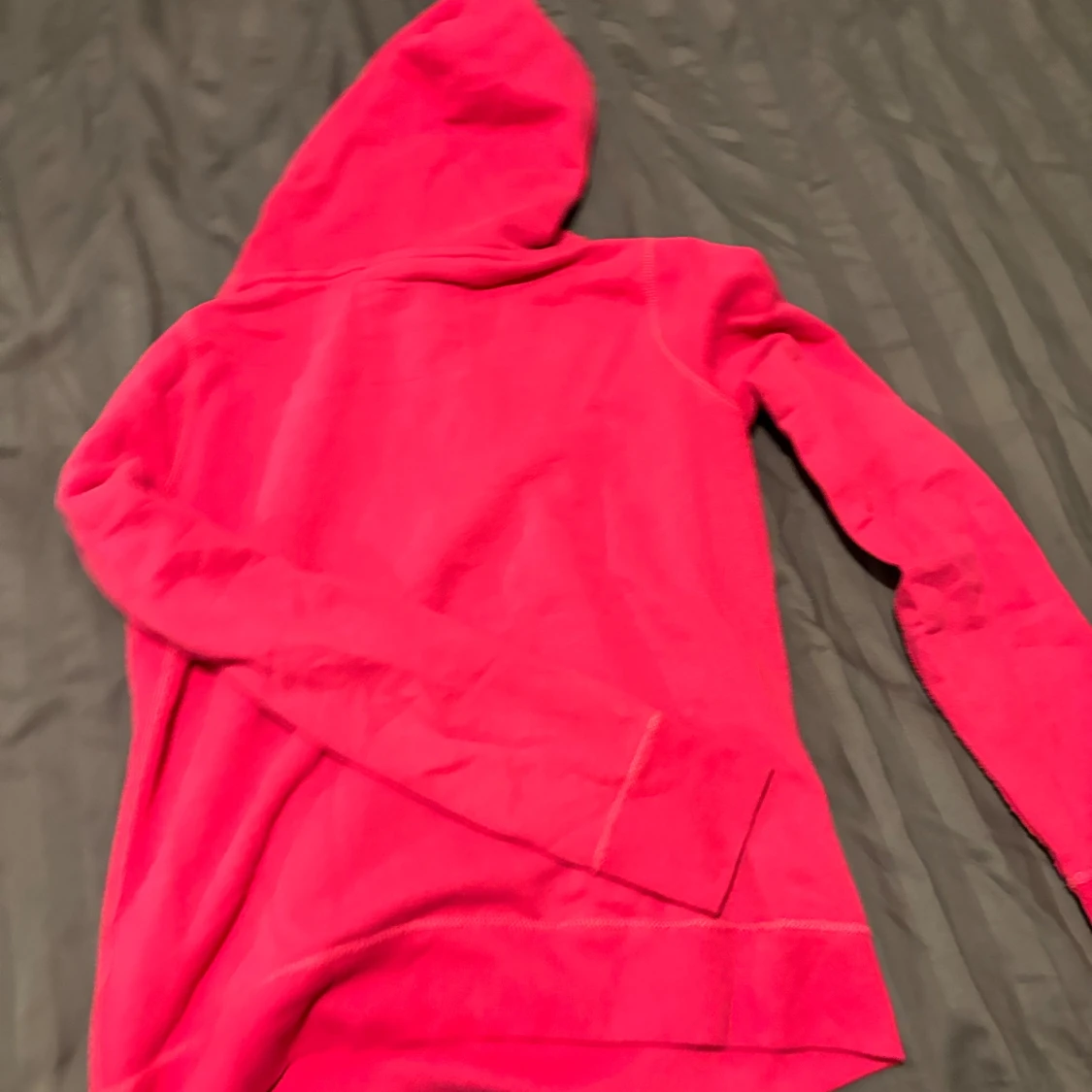 Rosa hoodie från Hollister med huva - 1