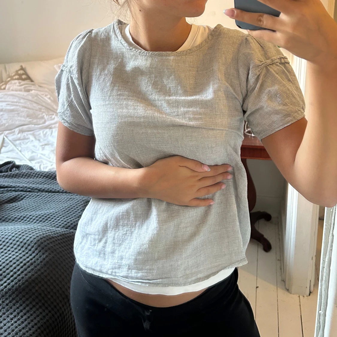 puffärmad grå blus