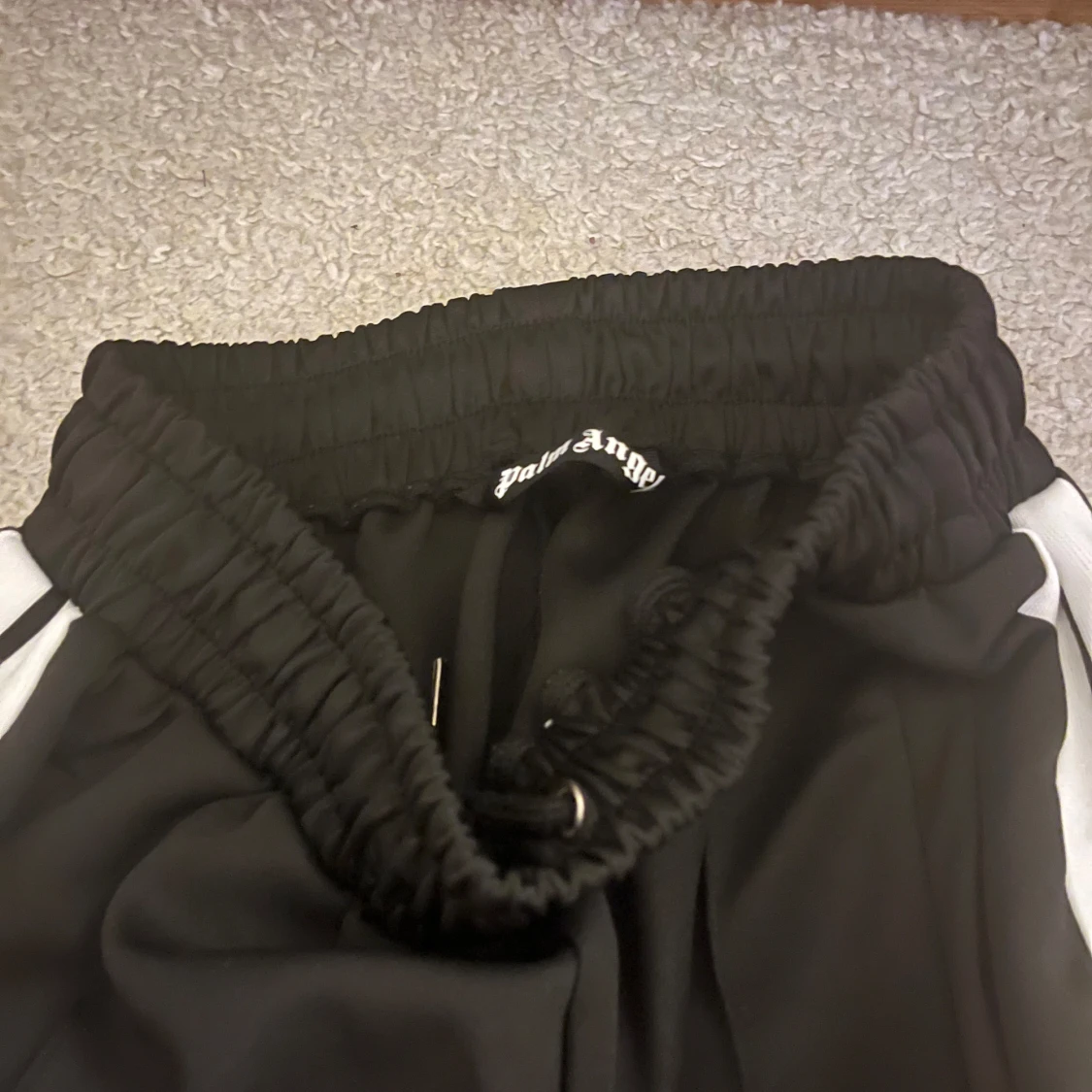 Palm Angels svarta shorts med vita ränder - 2