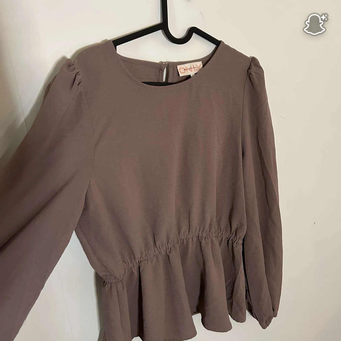 Beigebrun blus från ONLY