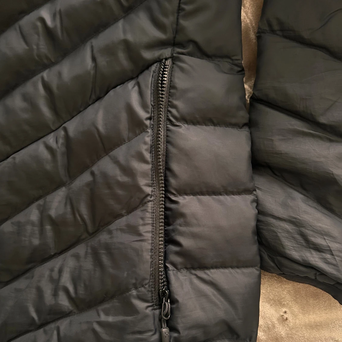 Svart pufferjacka från Haglöfs M - 3