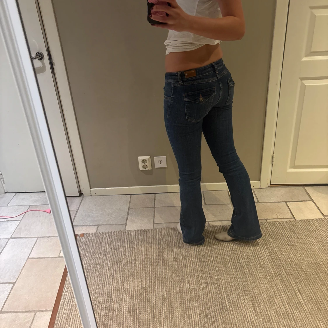 Subdued jeans - 2