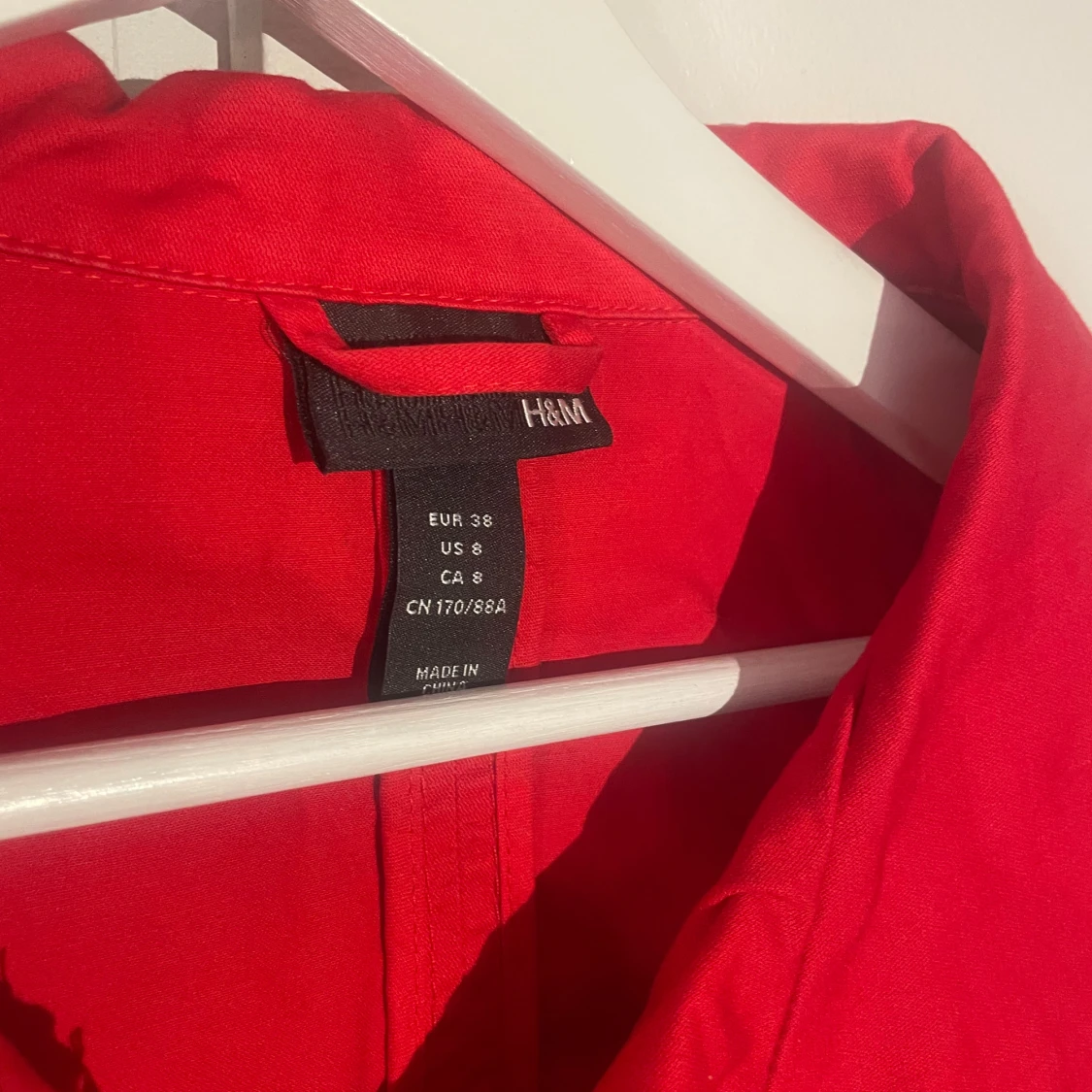 Röd jacka med bälte från H&M - 3
