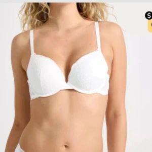 Push up bh  - Modellen Linnea. Helt ny med prislapp kvar💕 kan posta med frimärken om ni köper via mig och inte Plick, dock ingår inte köparskydd då, men frakten blir 25kr💗