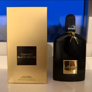 Tom Ford Black Orchid 100ml - Tom Ford Black Orchid Eau de Parfum i 100 ml flaska. Perfekt för dig som vill ha något unikt och exklusivt. Helt ny!