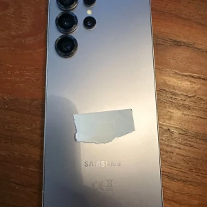 Samsung s25 ultra/ bytes  - Byter den mot iPhone 16 pro och högre den har 256 gb helt ny  