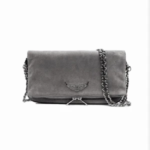 Zadig väska - Säljer min jättesnygga Zadig&Voltaire väska🌟Självklart ingår både långa och korta bandet💜❤️‍🔥Nypriset ligger på runt 3600kr