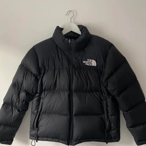 The North Face - superfin jacka från the north face i bra skick, inga hål eller liknande skador.