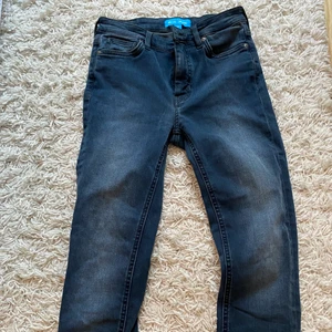 M.I.H jeans (Made in heaven)  - M.i.h jeans i bra skick. Slim fit. Sitter snyggt på och speciellt där bak! (Snyggt med ett par boots) 