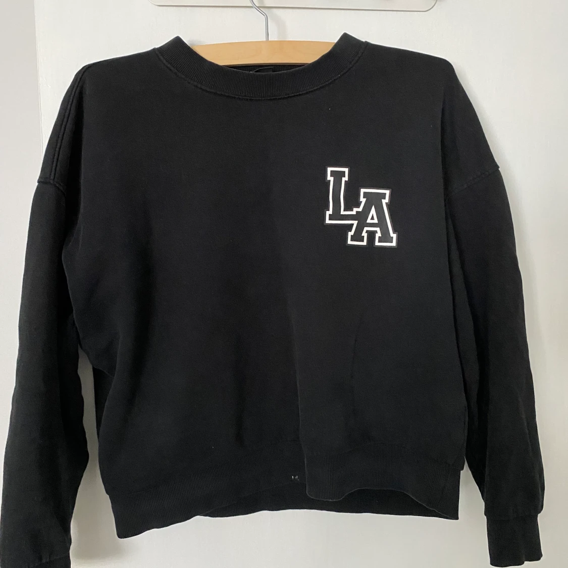 Svart sweatshirt GinaTricot - 90