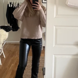 Madlady Skinnbyxor  - Jättesnygga skinnbyxor från Madlady i storlek xs, knappt använda💗💗 dessa är lite för långa för mig som är 168 ungefär 