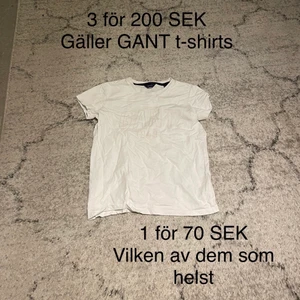 Gant T-shirts - T-shirts, Ena är mörk blå/svart dem andra två är gråa och kan vara lite långa 