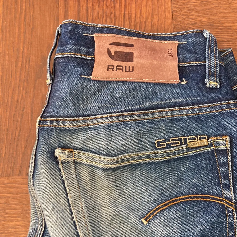 Mörkblåa g-Star jeans! Skriv för fler bilder, frakt tillkommer ❤️‍🩹. Jeans & Byxor.