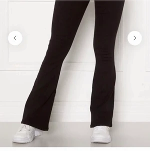 Bubbleroom oanvända jeans - Helt oanvända jeans från bubbleroom, köpte dom för 499 säljer för 250. Strl 40 